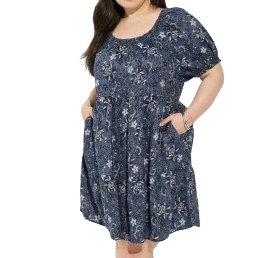 Torrid Dress Milkmaid 2X Blue Floral Mini Chambray Puff Sleeve Smocked Feminine - Picture 2 of 16